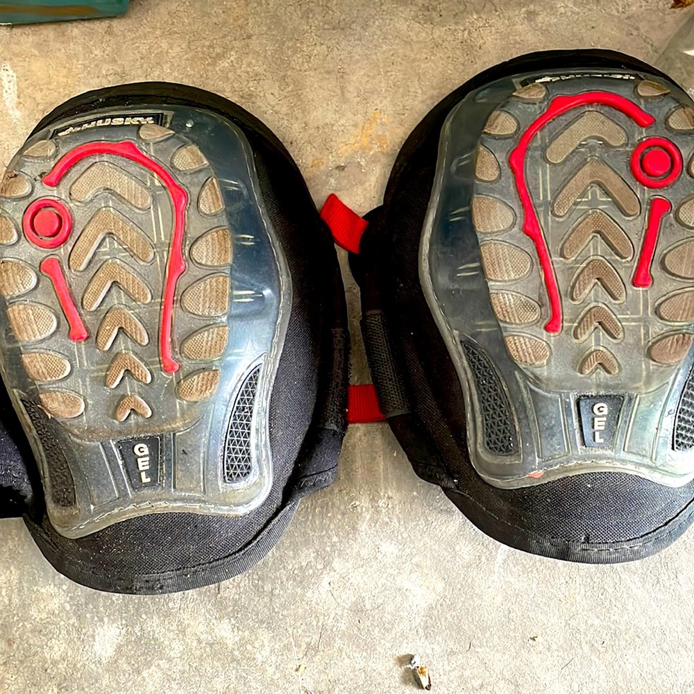 Husky Gel Knee Pads